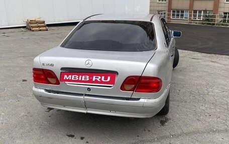 Mercedes-Benz E-Класс, 1998 год, 200 000 рублей, 6 фотография