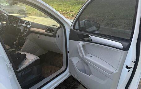 Volkswagen Tiguan II, 2018 год, 2 300 000 рублей, 7 фотография