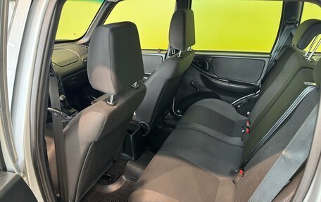 Chevrolet Niva I рестайлинг, 2016 год, 610 000 рублей, 24 фотография