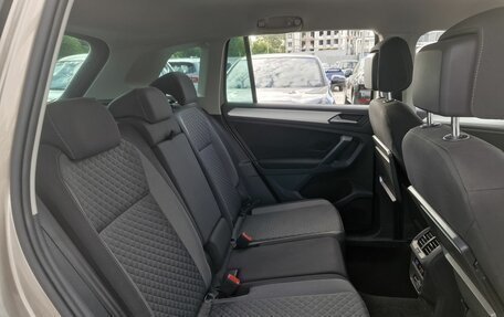 Volkswagen Tiguan II, 2019 год, 2 488 000 рублей, 6 фотография