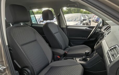 Volkswagen Tiguan II, 2019 год, 2 488 000 рублей, 10 фотография