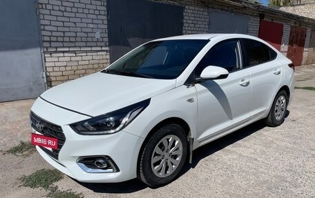 Hyundai Solaris II рестайлинг, 2019 год, 1 500 000 рублей, 3 фотография