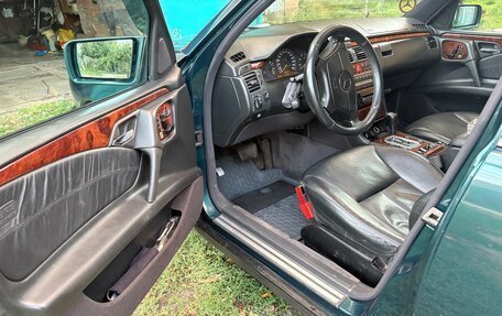 Mercedes-Benz E-Класс, 1998 год, 850 000 рублей, 10 фотография