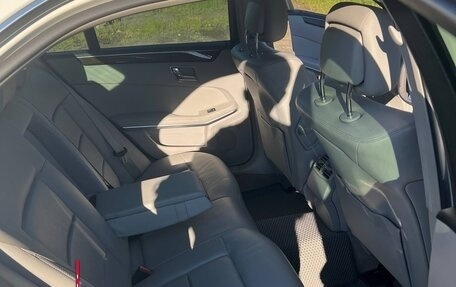Mercedes-Benz E-Класс, 2011 год, 1 450 000 рублей, 13 фотография