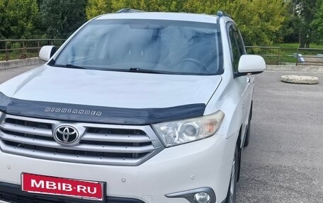 Toyota Highlander III, 2012 год, 1 800 000 рублей, 1 фотография