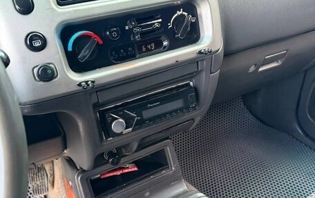 Mitsubishi L200 III рестайлинг, 2005 год, 525 000 рублей, 4 фотография