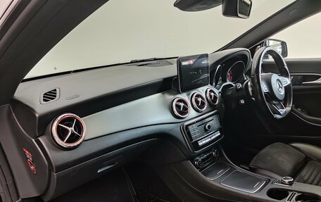 Mercedes-Benz CLA, 2017 год, 1 490 000 рублей, 14 фотография