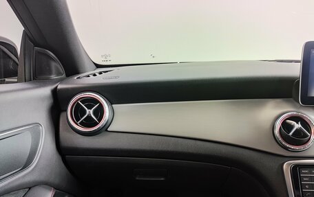 Mercedes-Benz CLA, 2017 год, 1 490 000 рублей, 11 фотография