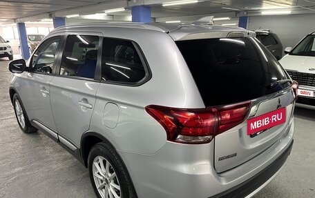 Mitsubishi Outlander III рестайлинг 3, 2017 год, 1 950 000 рублей, 7 фотография