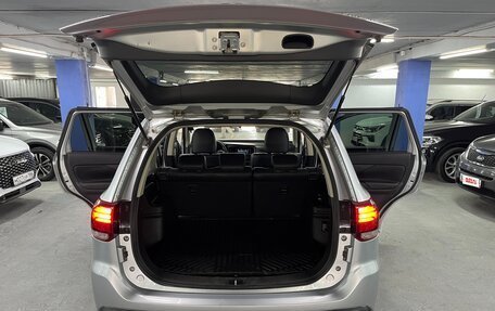 Mitsubishi Outlander III рестайлинг 3, 2017 год, 1 950 000 рублей, 22 фотография