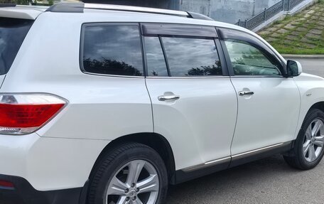 Toyota Highlander III, 2012 год, 1 800 000 рублей, 3 фотография
