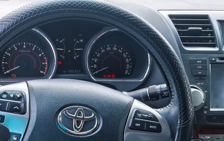 Toyota Highlander III, 2012 год, 1 800 000 рублей, 9 фотография