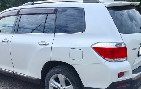 Toyota Highlander III, 2012 год, 1 800 000 рублей, 5 фотография