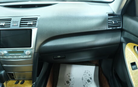 Toyota Camry, 2006 год, 1 049 000 рублей, 18 фотография