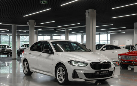 BMW 1 серия, 2021 год, 2 740 000 рублей, 2 фотография