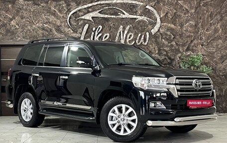 Toyota Land Cruiser 200, 2016 год, 5 198 000 рублей, 2 фотография