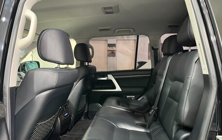 Toyota Land Cruiser 200, 2016 год, 5 198 000 рублей, 8 фотография