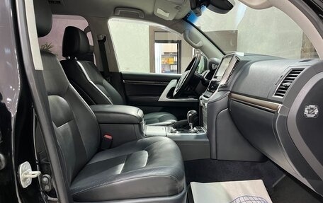 Toyota Land Cruiser 200, 2016 год, 5 198 000 рублей, 13 фотография
