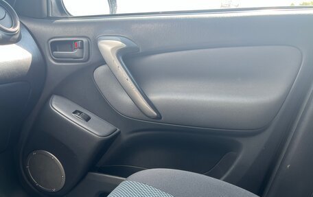 Toyota RAV4, 2003 год, 535 000 рублей, 18 фотография