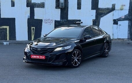 Toyota Camry, 2021 год, 3 950 000 рублей, 1 фотография