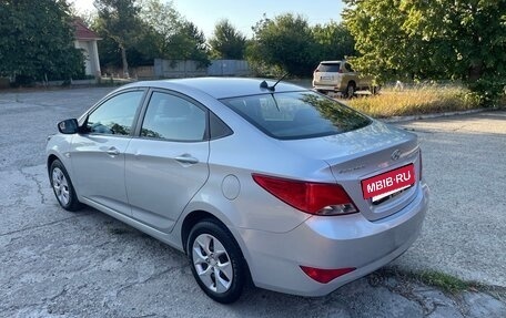Hyundai Solaris II рестайлинг, 2016 год, 850 000 рублей, 4 фотография