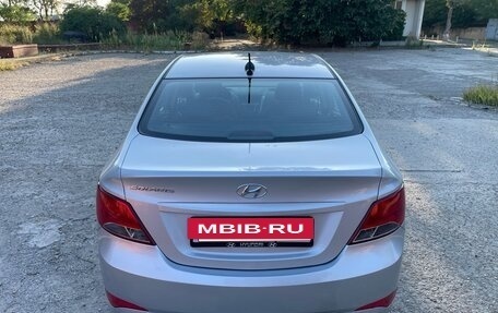 Hyundai Solaris II рестайлинг, 2016 год, 850 000 рублей, 39 фотография