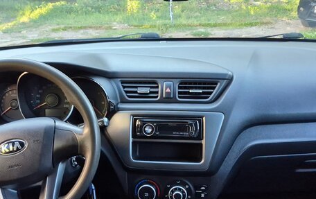 KIA Rio III рестайлинг, 2013 год, 745 000 рублей, 2 фотография