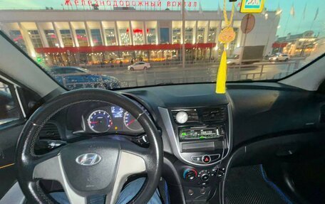 Hyundai Solaris II рестайлинг, 2016 год, 335 000 рублей, 8 фотография