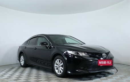 Toyota Camry, 2019 год, 2 360 000 рублей, 3 фотография