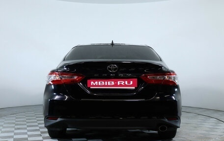 Toyota Camry, 2019 год, 2 360 000 рублей, 6 фотография