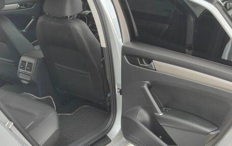 Volkswagen Passat B8 рестайлинг, 2018 год, 1 270 000 рублей, 7 фотография