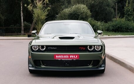Dodge Challenger III рестайлинг 2, 2023 год, 14 500 000 рублей, 3 фотография