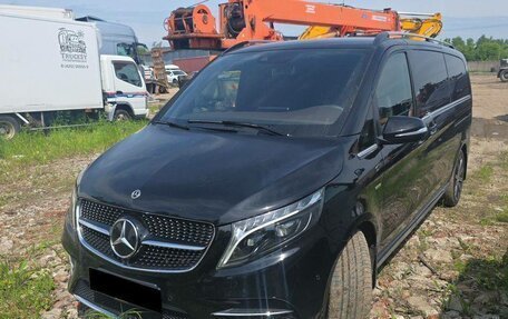 Mercedes-Benz V-Класс, 2024 год, 7 530 000 рублей, 2 фотография
