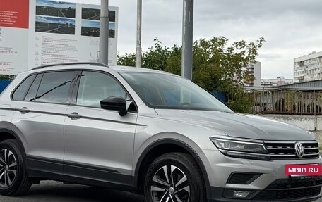 Volkswagen Tiguan II, 2020 год, 2 370 000 рублей, 3 фотография