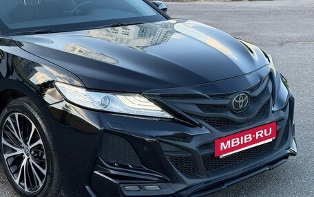 Toyota Camry, 2021 год, 3 950 000 рублей, 4 фотография