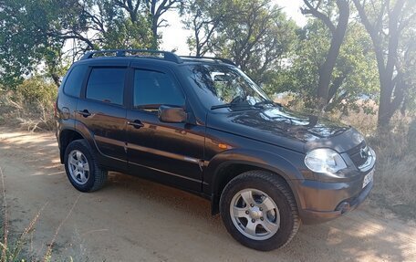 Chevrolet Niva I рестайлинг, 2010 год, 520 000 рублей, 1 фотография