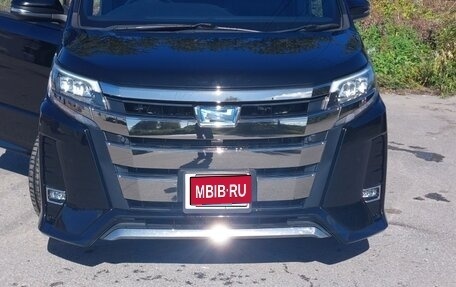 Toyota Noah III, 2019 год, 2 850 000 рублей, 1 фотография