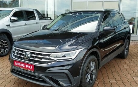 Volkswagen Tiguan II, 2021 год, 3 600 000 рублей, 1 фотография