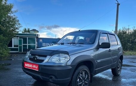 Chevrolet Niva I рестайлинг, 2010 год, 329 000 рублей, 1 фотография