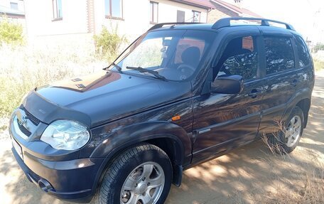 Chevrolet Niva I рестайлинг, 2010 год, 520 000 рублей, 2 фотография