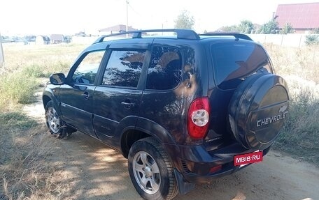 Chevrolet Niva I рестайлинг, 2010 год, 520 000 рублей, 5 фотография