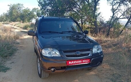 Chevrolet Niva I рестайлинг, 2010 год, 520 000 рублей, 3 фотография