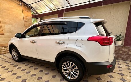Toyota RAV4, 2014 год, 2 100 000 рублей, 2 фотография