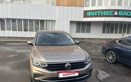 Volkswagen Tiguan II, 2021 год, 3 650 000 рублей, 3 фотография