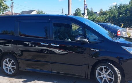 Toyota Noah III, 2019 год, 2 850 000 рублей, 2 фотография