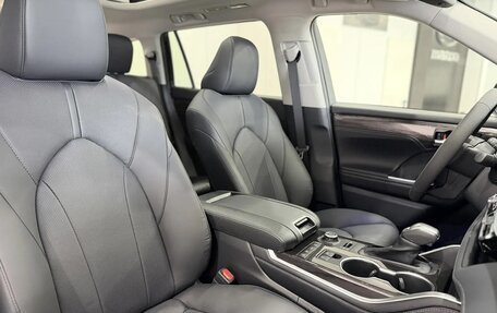 Toyota Highlander, 2026 год, 5 600 000 рублей, 8 фотография