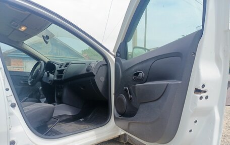 Renault Logan II, 2022 год, 734 000 рублей, 17 фотография