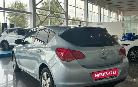 Opel Astra J, 2011 год, 599 000 рублей, 4 фотография