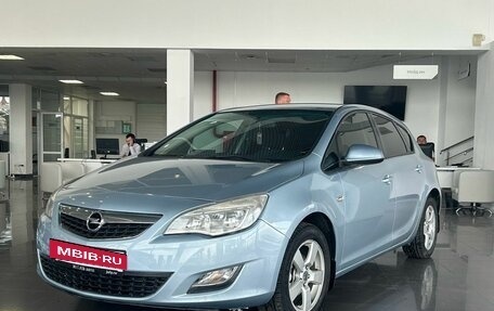 Opel Astra J, 2011 год, 599 000 рублей, 3 фотография