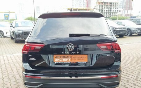 Volkswagen Tiguan II, 2021 год, 3 600 000 рублей, 5 фотография